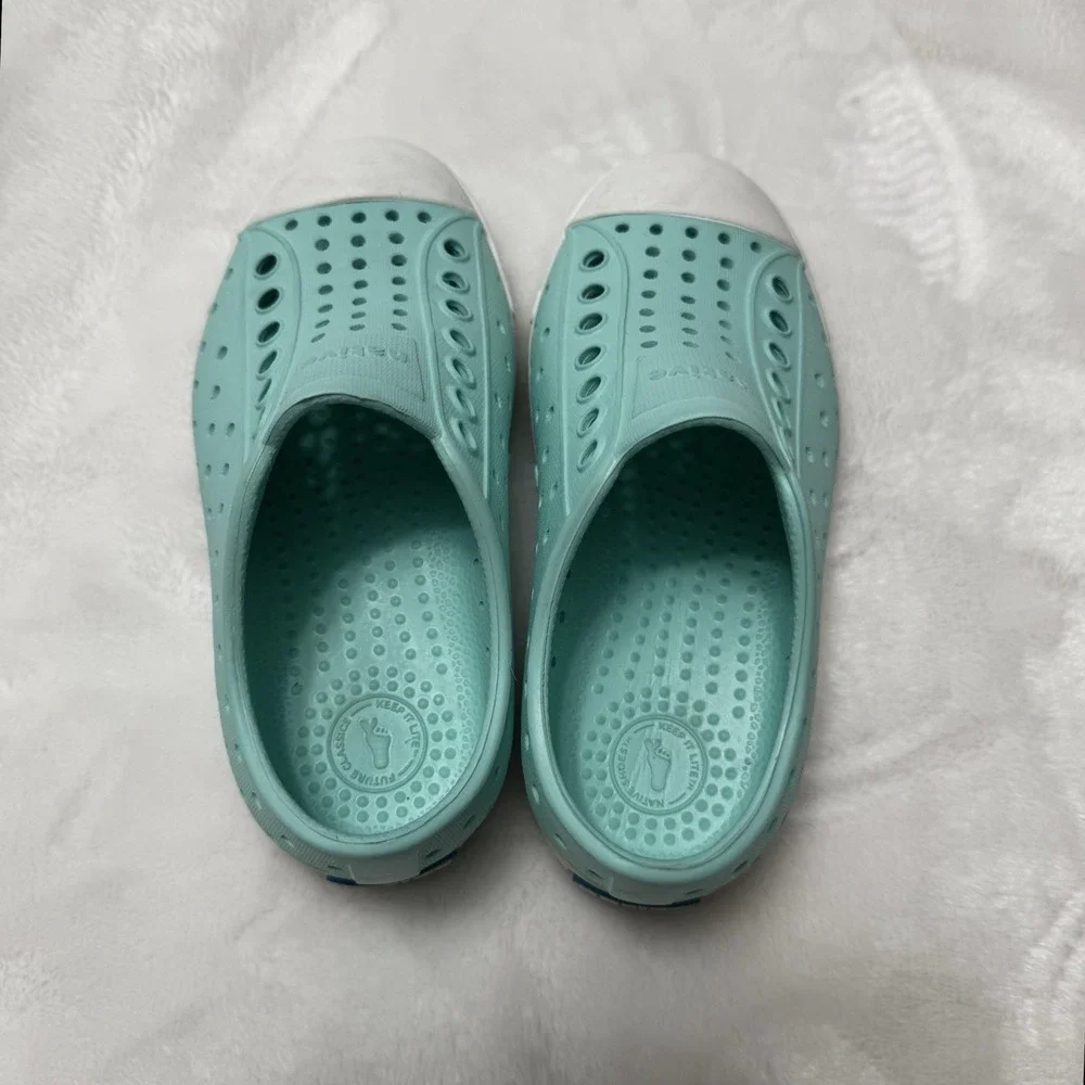 Toddler Native Shoes Size 9 - Pool Blue Color - EXCELLENT Condition!! Slip On - Picture 4 of 5